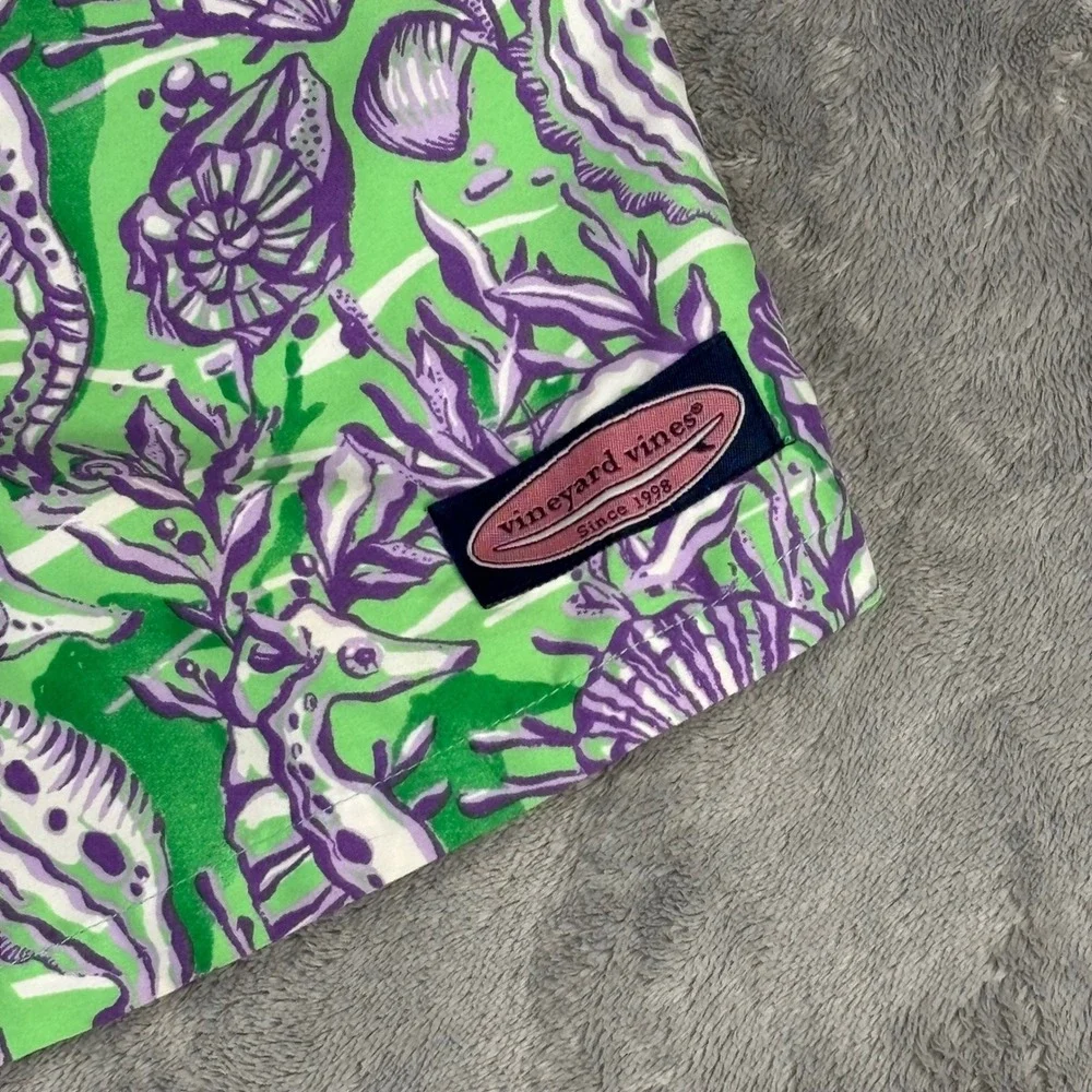 Vineyard Vines Swim Trunks Mens M Green Purple Seahorse Nautical Mesh Lined 6.5